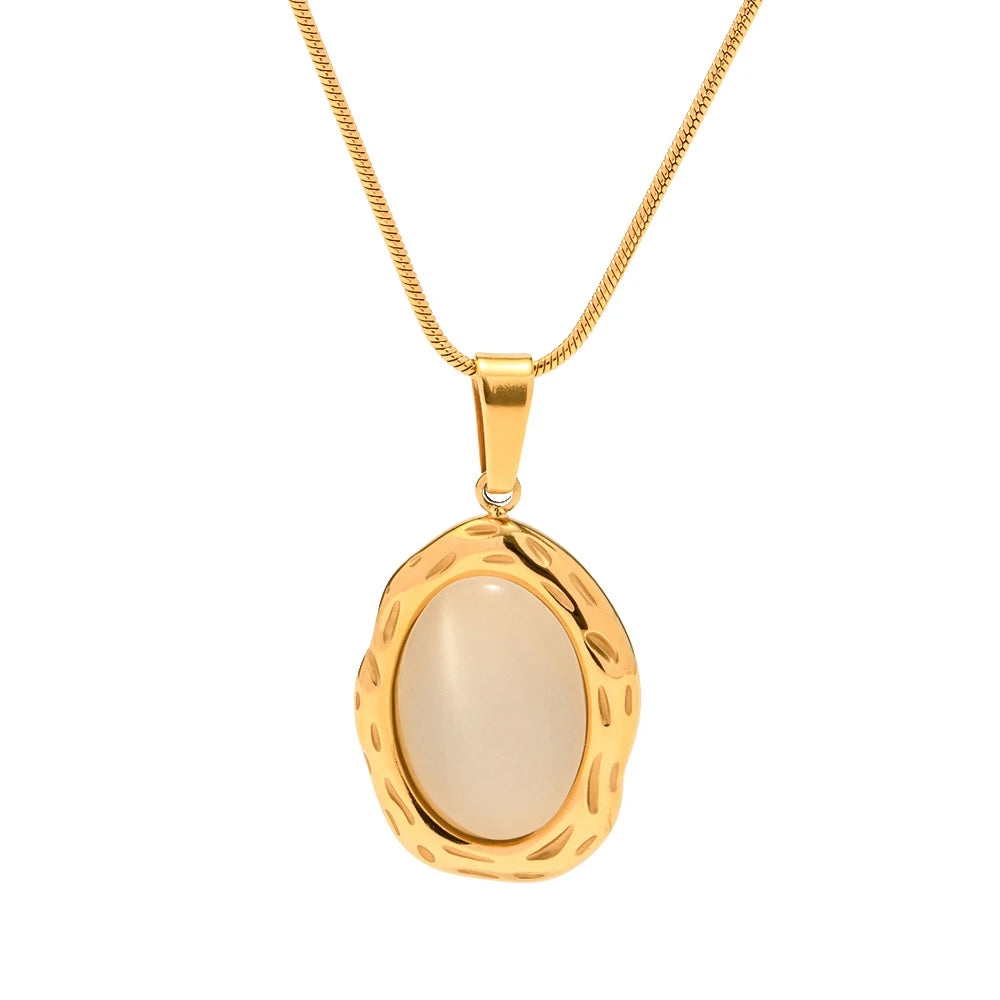 Collier Neva